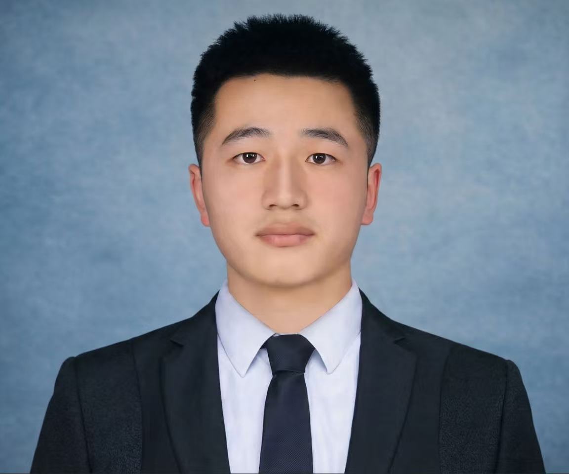 Zewen Yang